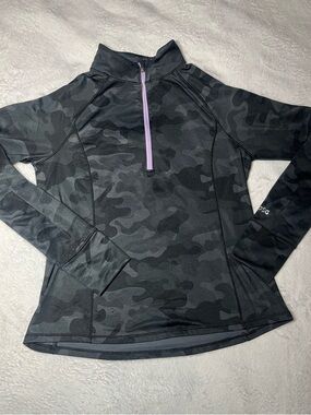 DSG Women’s athletic gray camo long sleeve pullover with purple detail size Lg